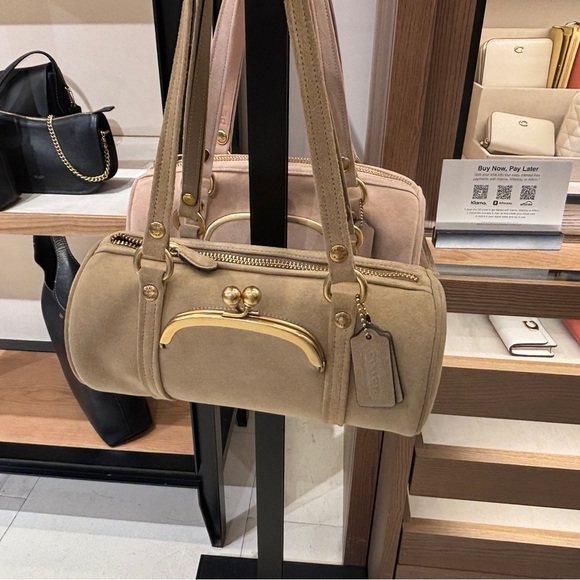 Coach Kisslock Barrel Bag 18 - Picture 16 of 16